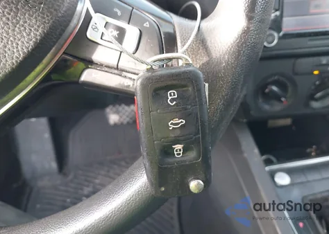 2015 Volkswagen Jetta 2.0L S из США, поврежденный, VIN 3VW2K7AJ9FM312341